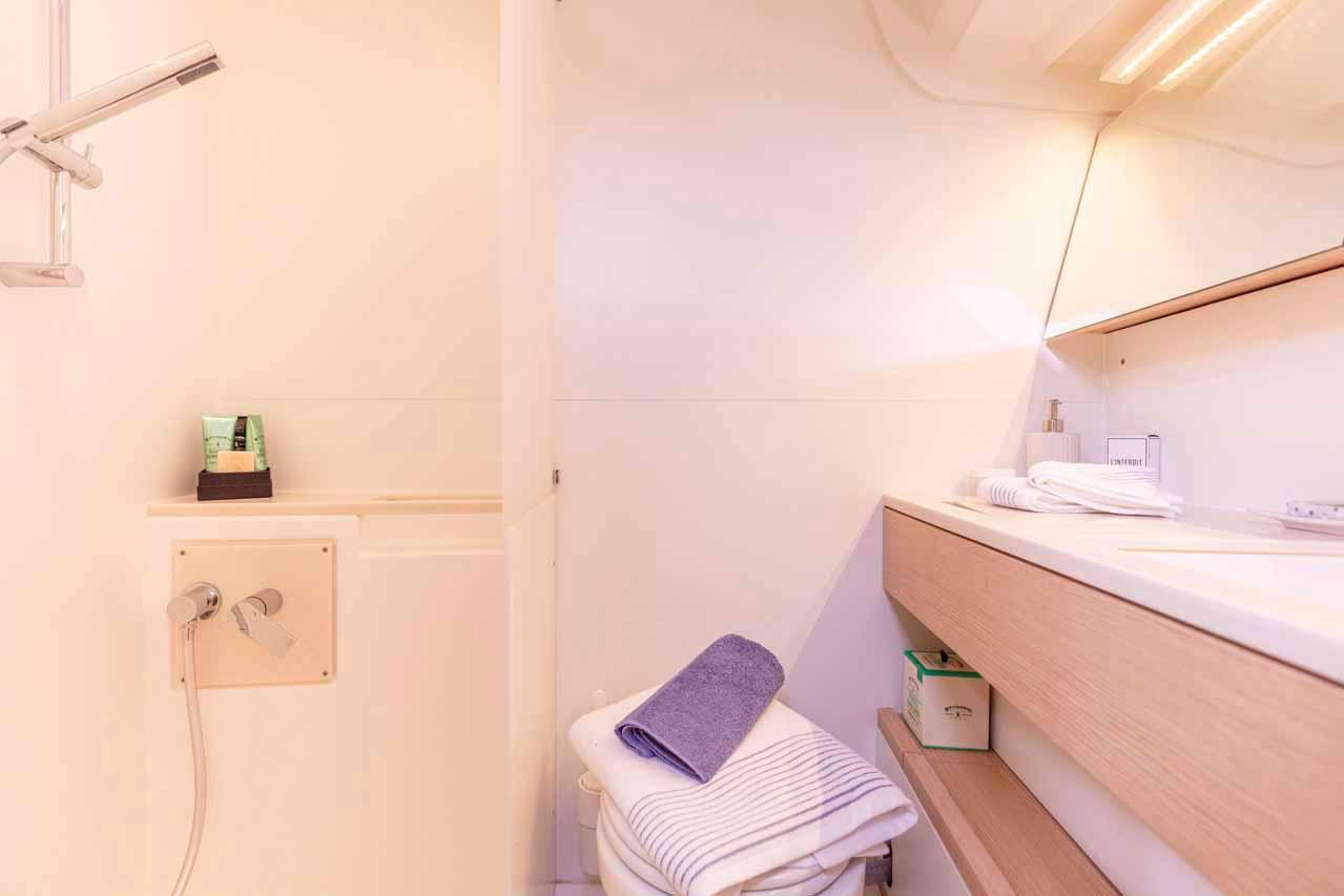 Dufour 41 Performance - 3 cab., picture 16