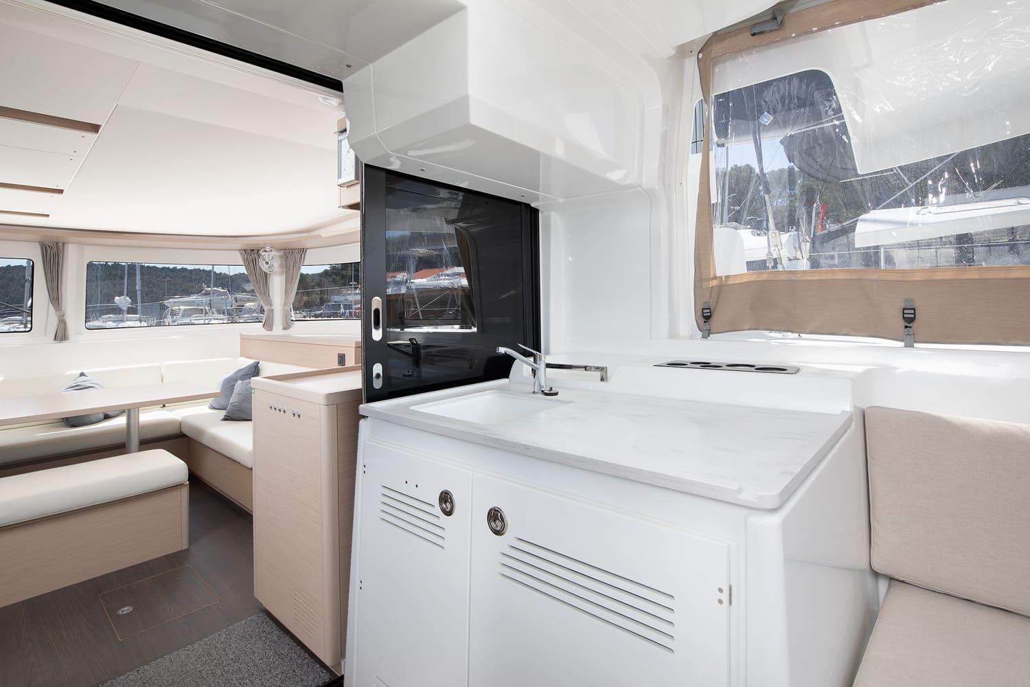 Lagoon 46 - 4 + 2 cab., picture 7