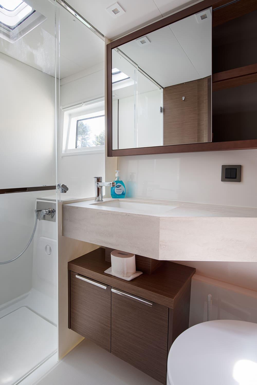 Lagoon 46 - 4 + 2 cab., picture 24