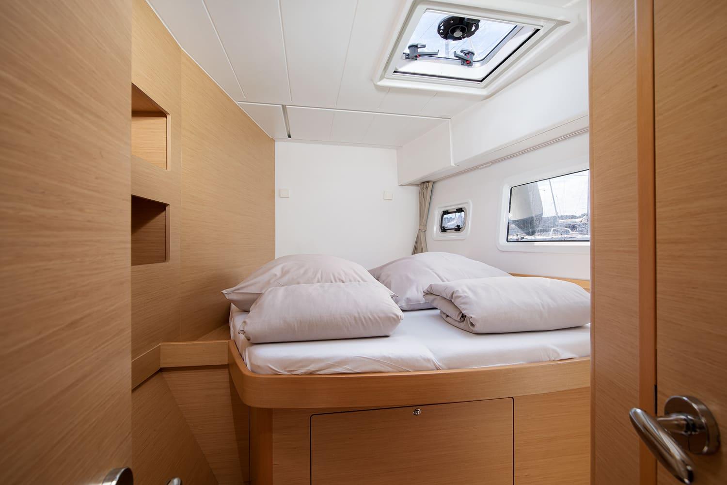 Lagoon 42 - 4 + 1 cab., picture 17