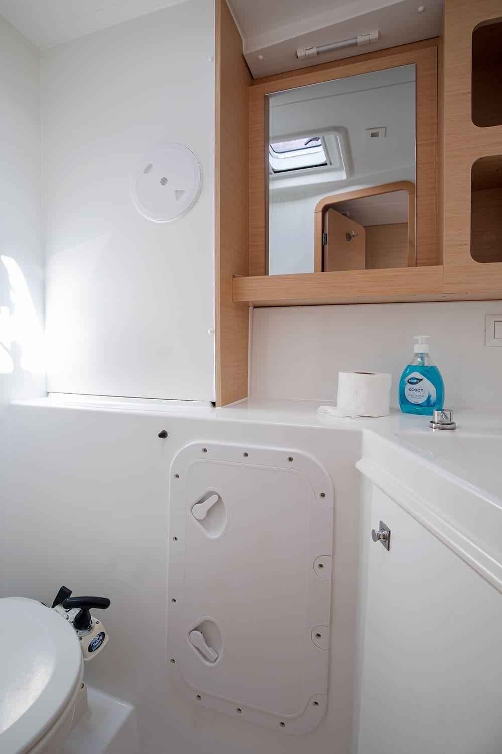 Lagoon 42 - 4 + 1 cab., picture 23