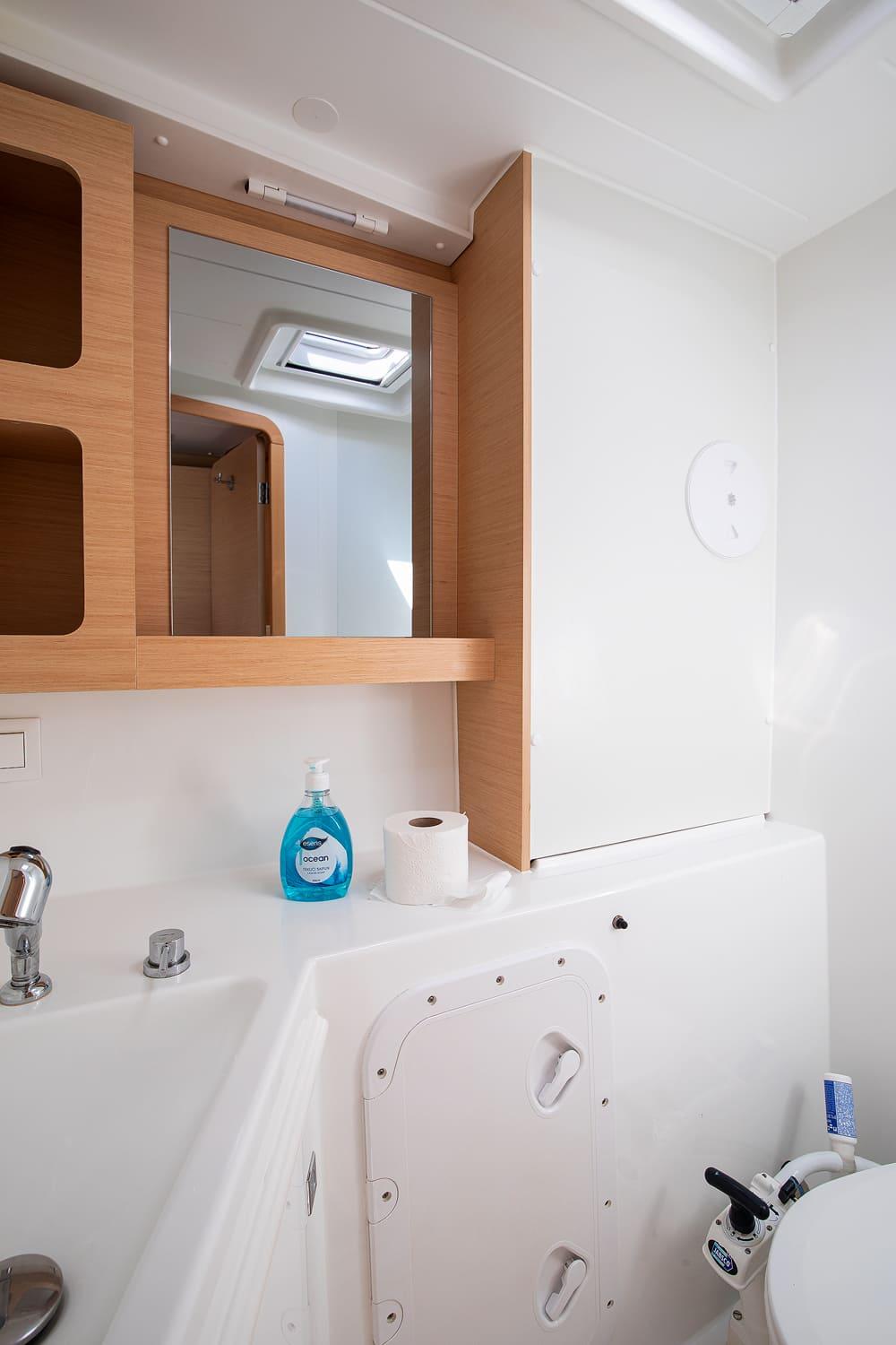 Lagoon 42 - 4 + 1 cab., picture 20