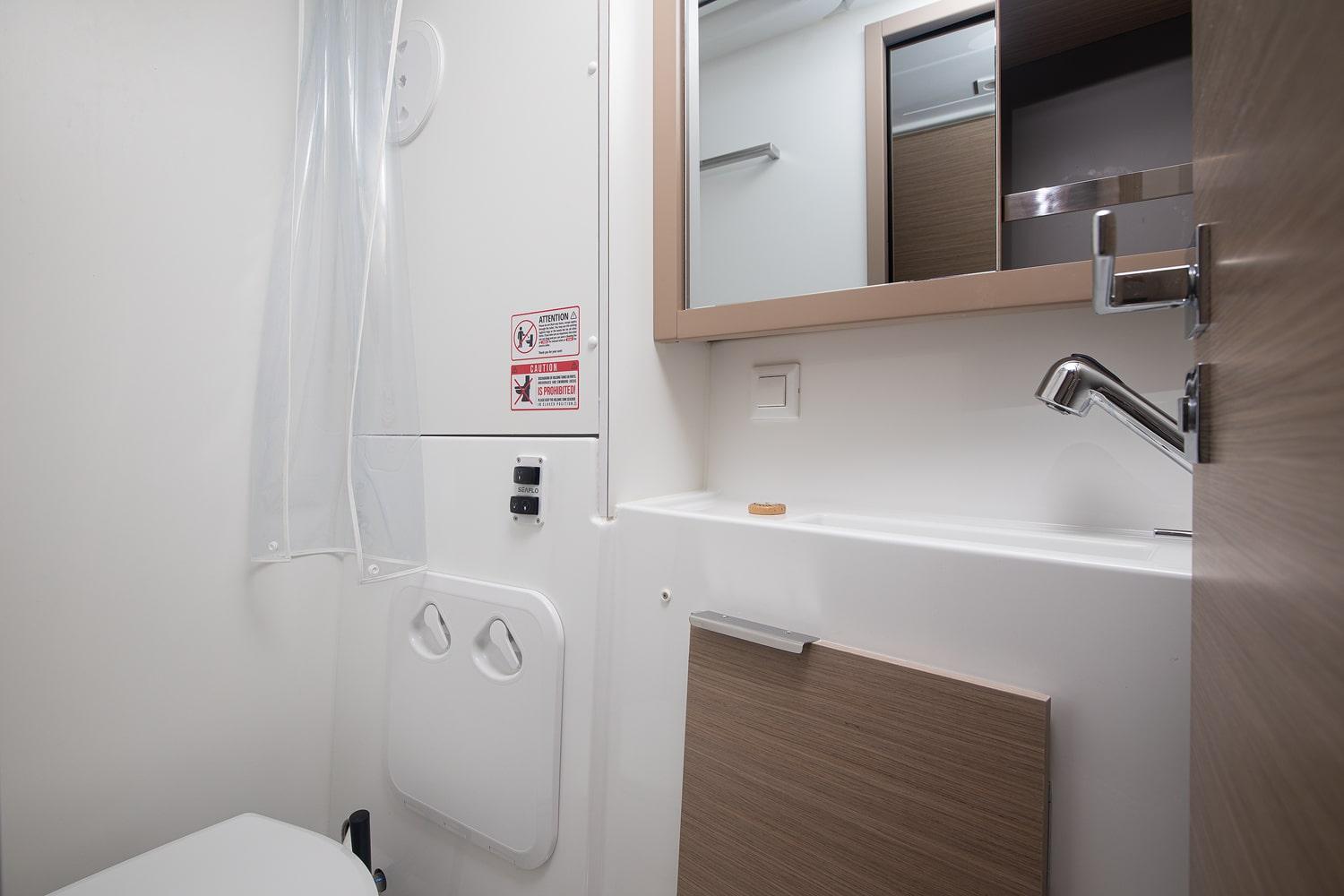 Lagoon 40 - 4 + 2 cab, picture 17