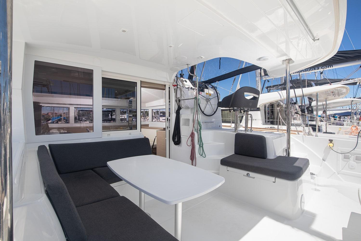 Lagoon 40 - 4 + 2 cab, picture 14