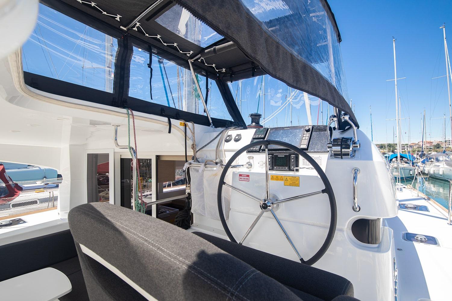 Lagoon 40 - 4 + 2 cab, picture 6