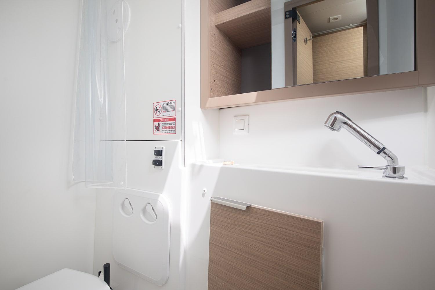 Lagoon 40 - 4 + 2 cab, picture 23