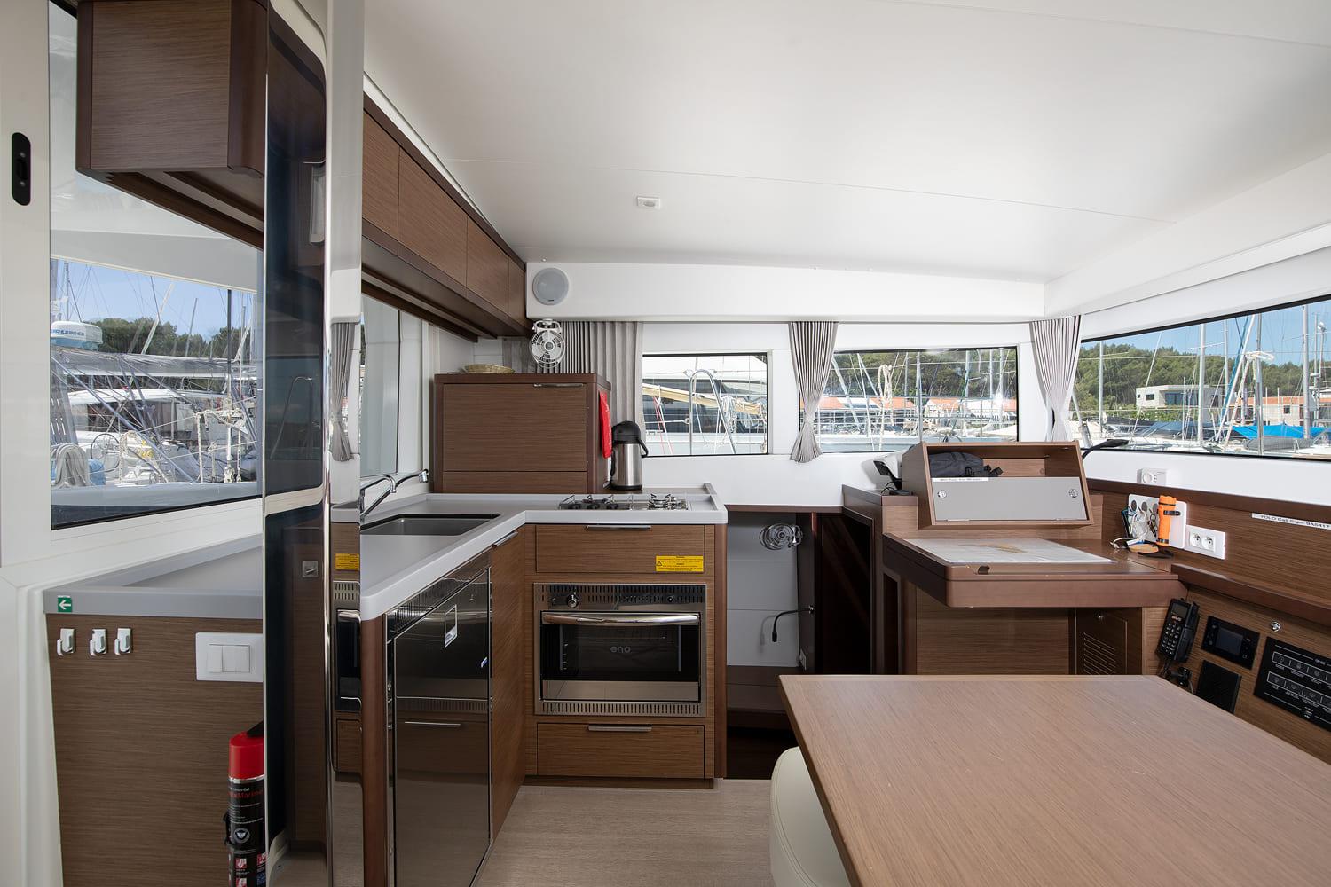 Lagoon 40 - 3 + 2 cab, picture 10