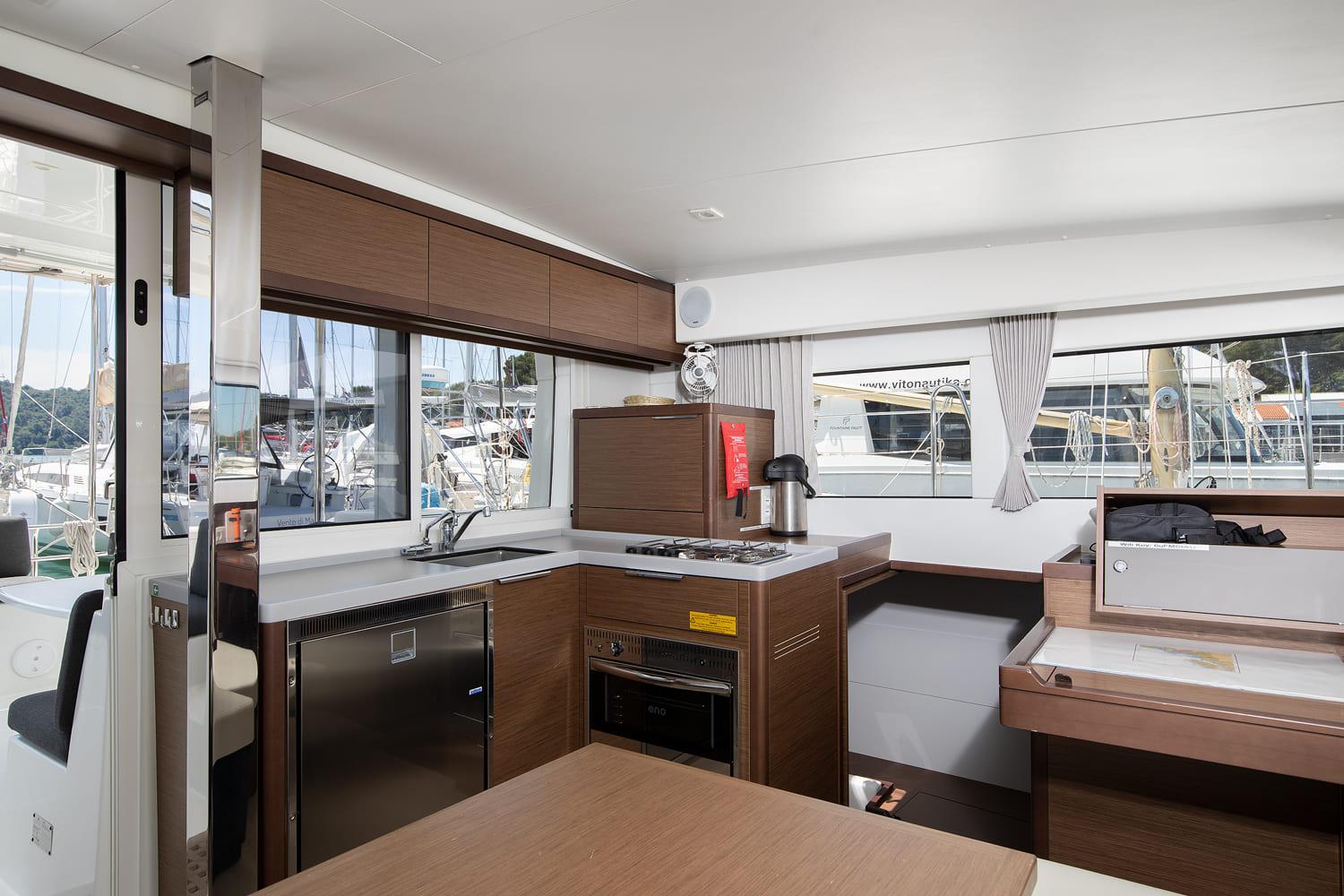 Lagoon 40 - 3 + 2 cab, picture 11