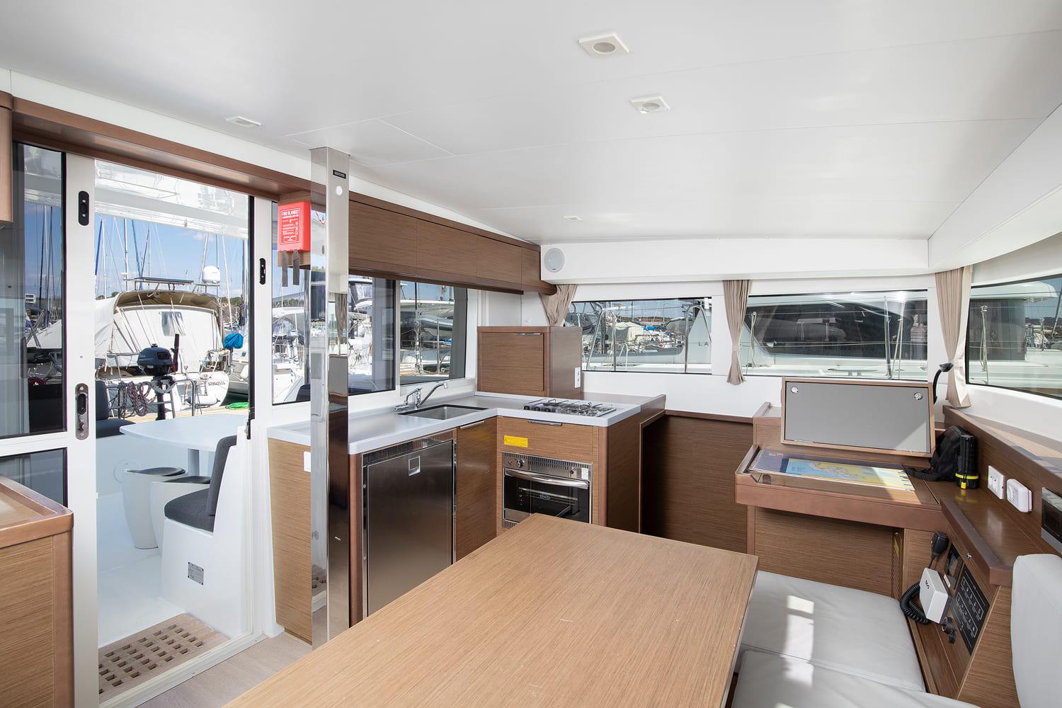 Lagoon 40 - 4 + 2 cab, picture 9