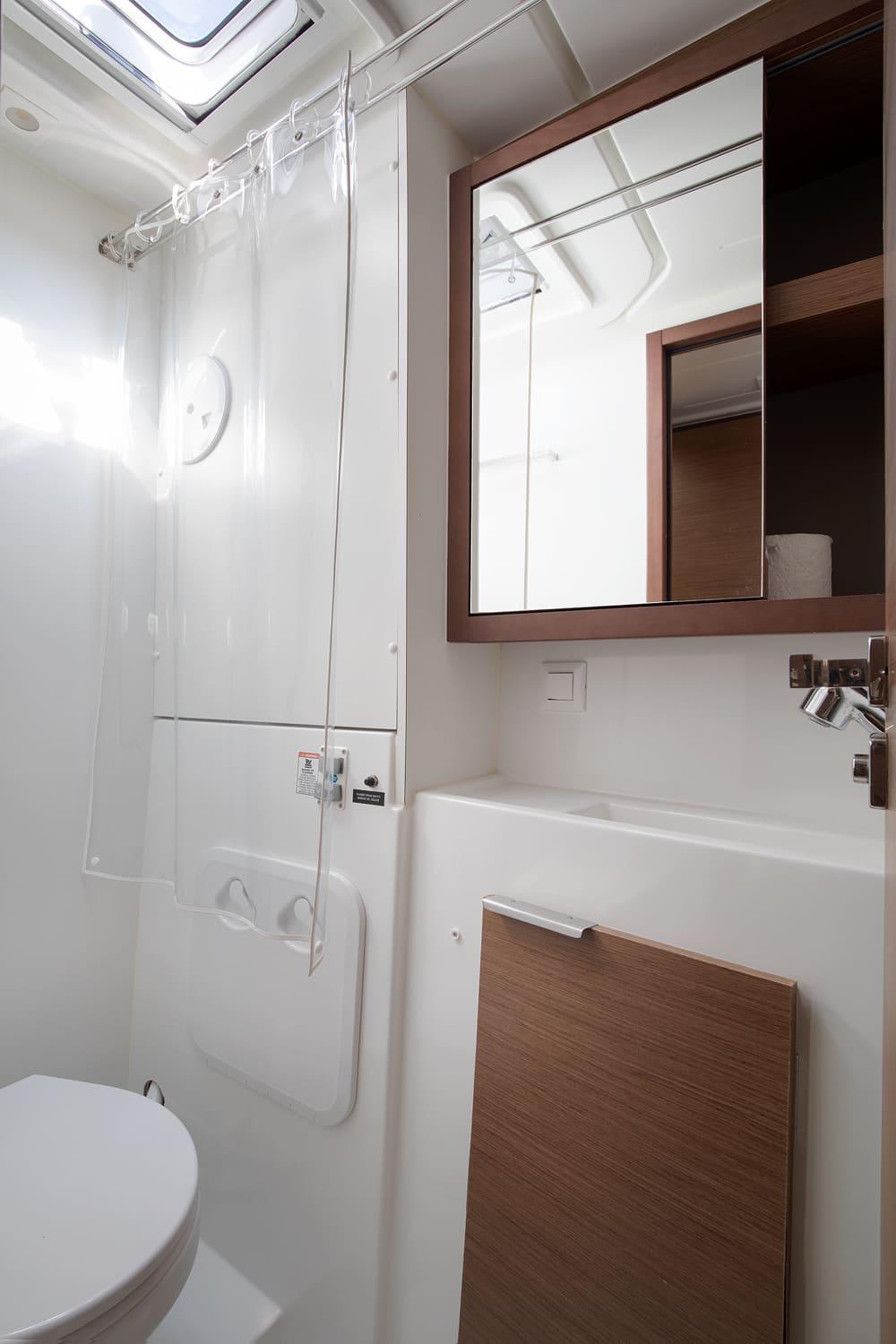 Lagoon 40 - 4 + 2 cab, picture 16