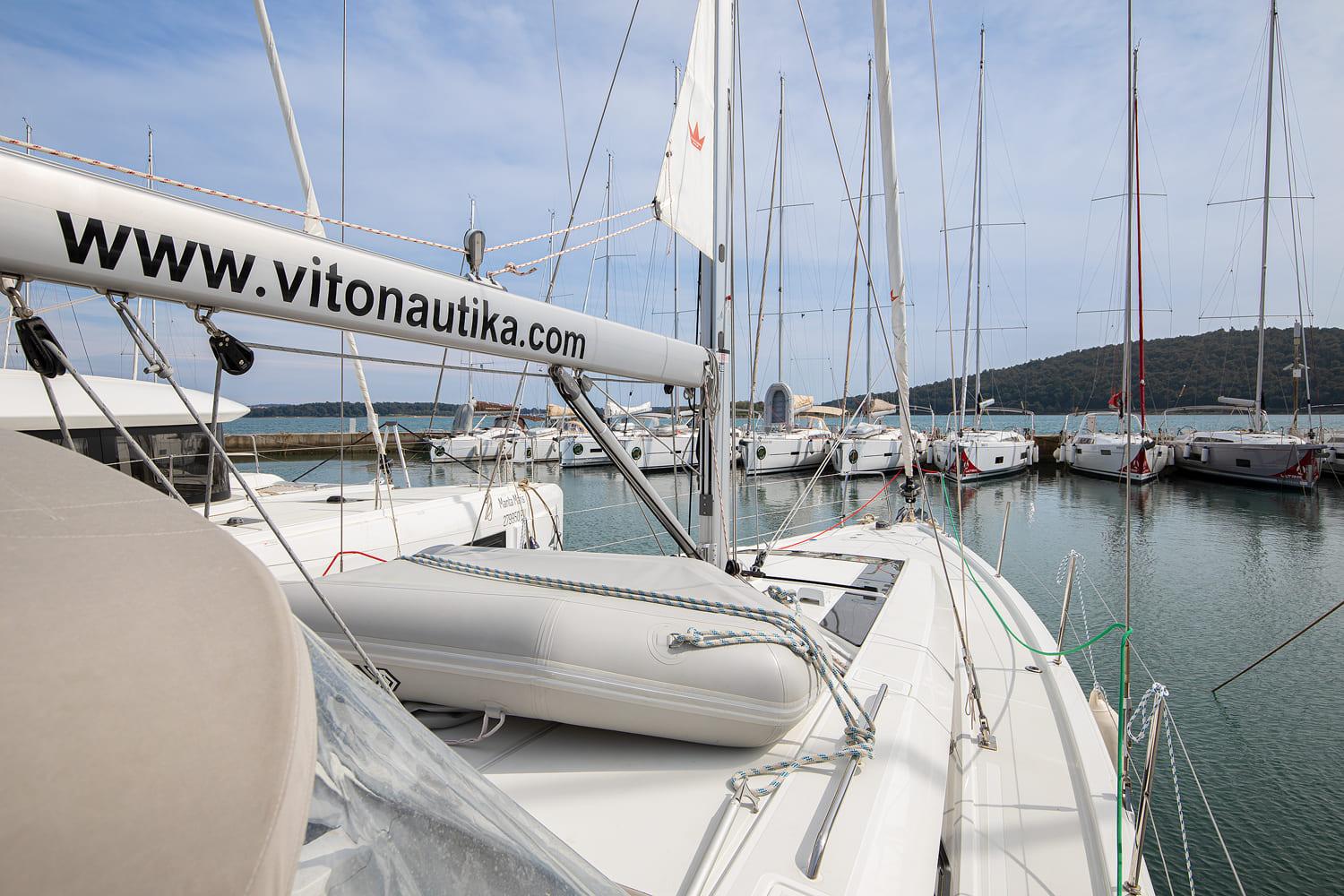 Oceanis 46.1, picture 6