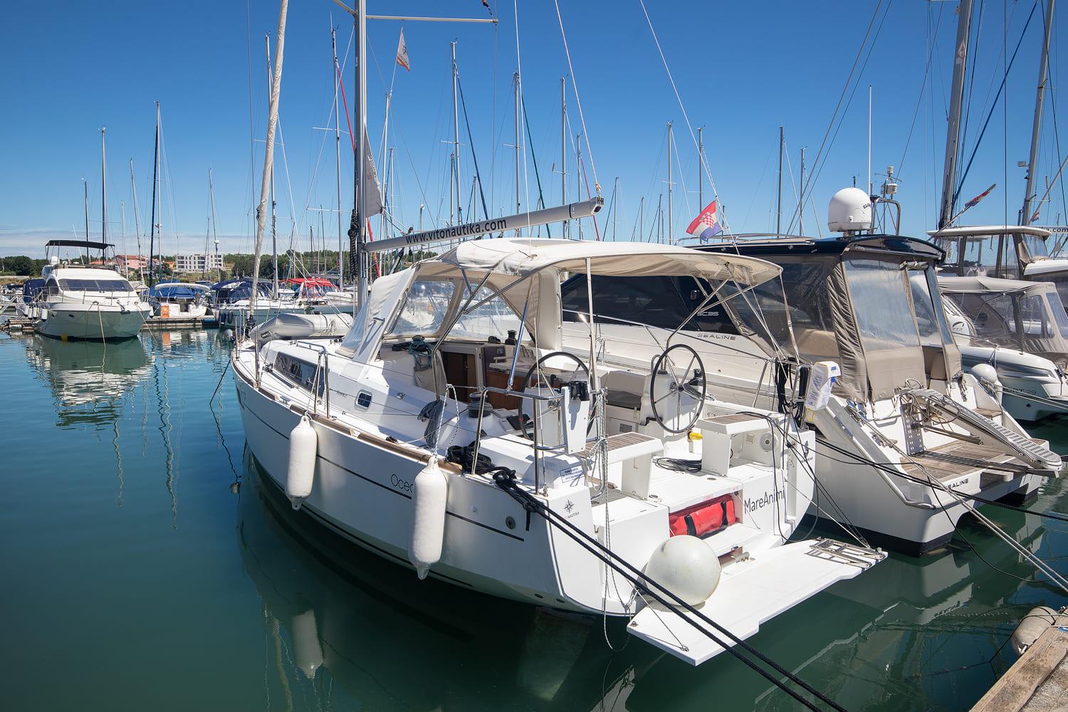 Oceanis 35, picture 4