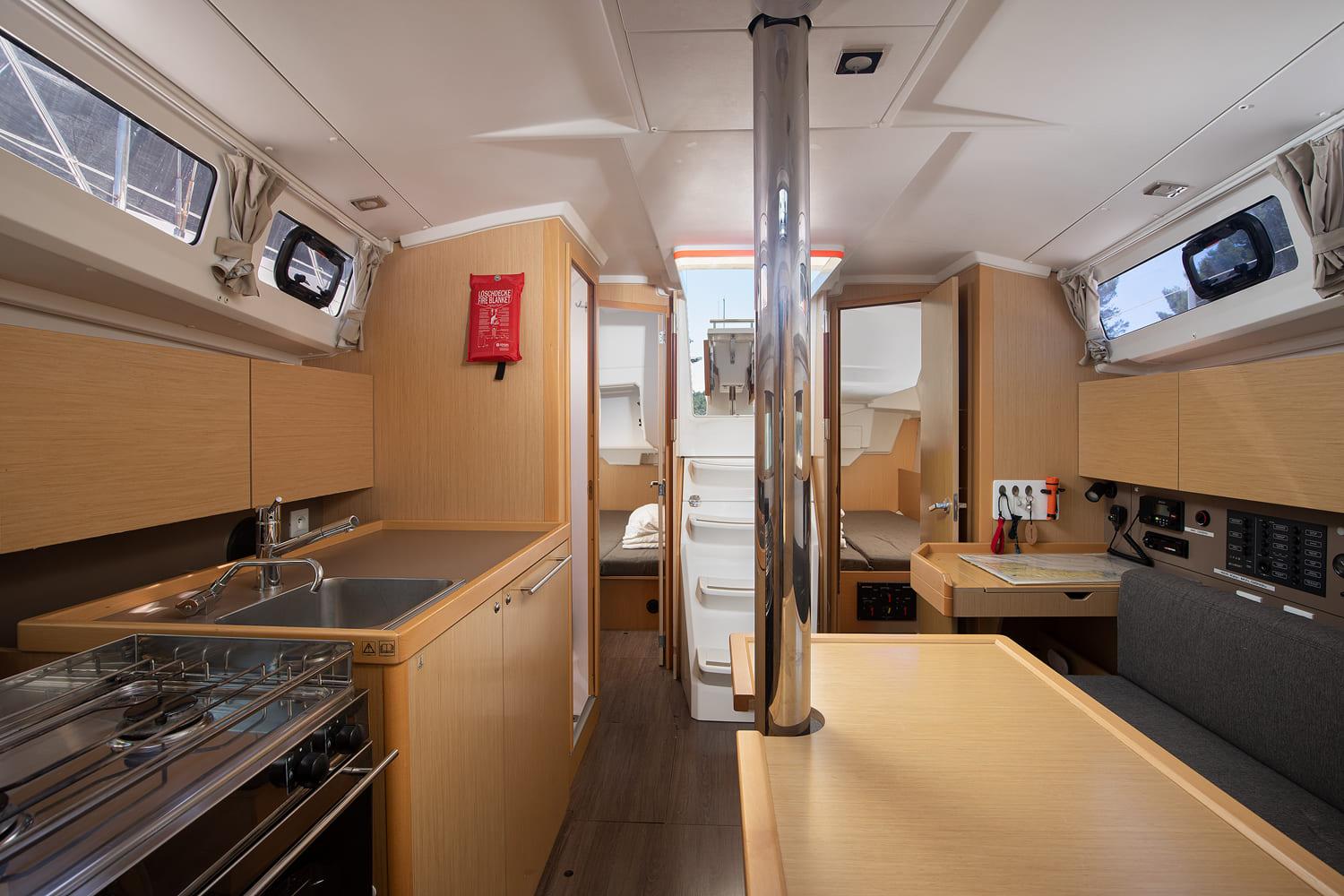 Oceanis 35, picture 15