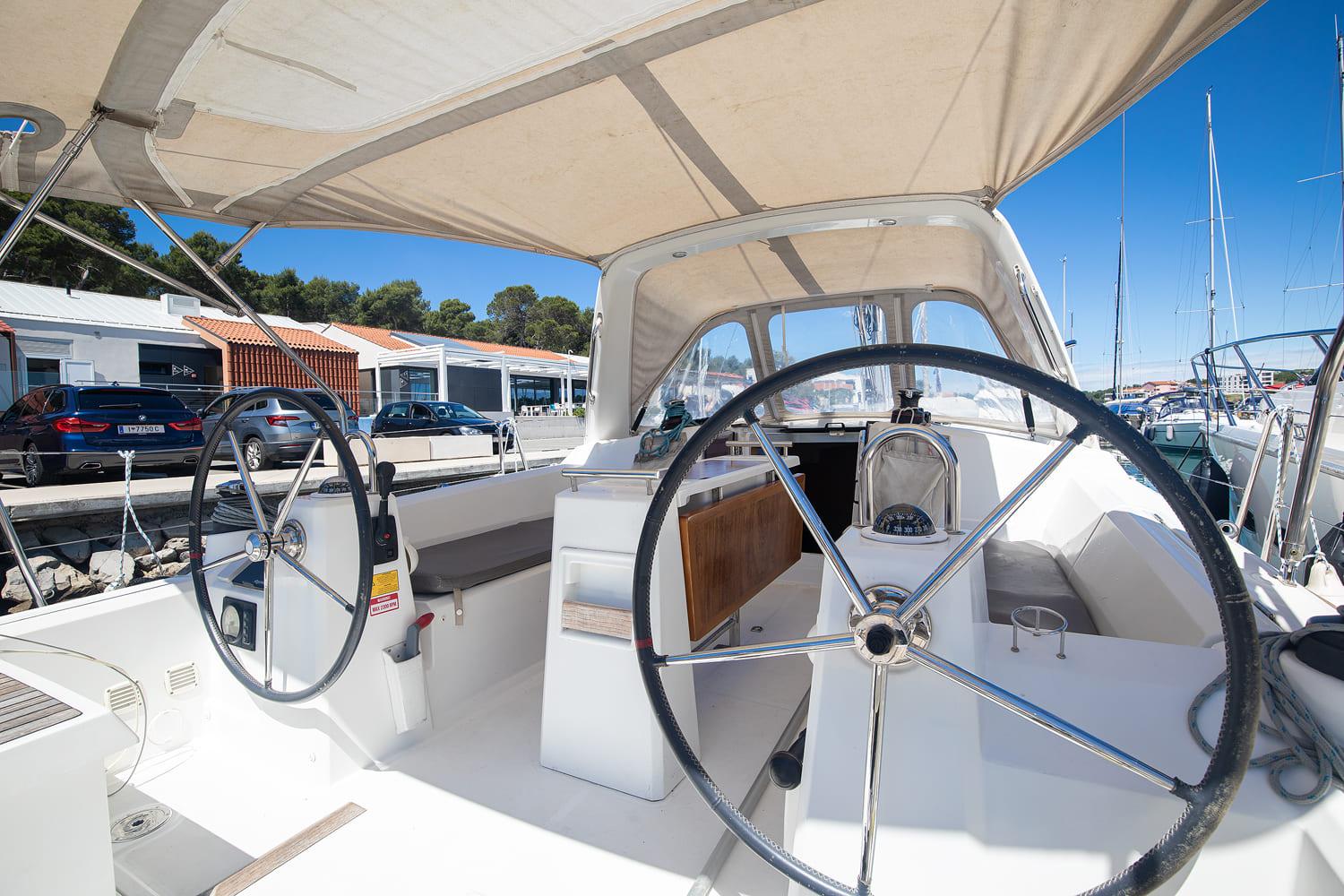 Oceanis 35, picture 7