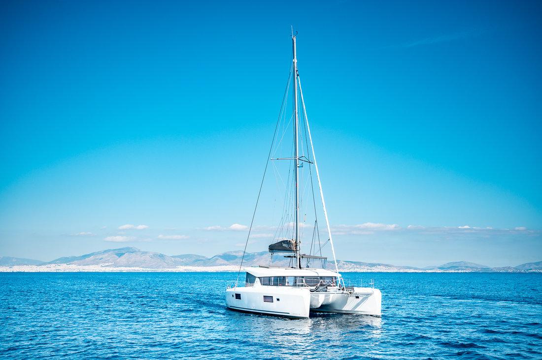 Lagoon 42 - 4 + 2 cab., picture 1