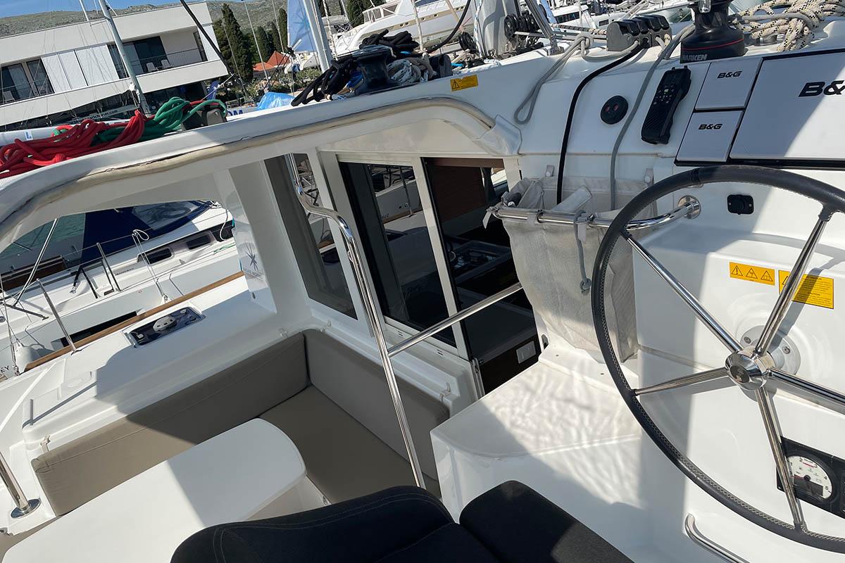 Lagoon 40 - 4 + 2 cab, picture 15