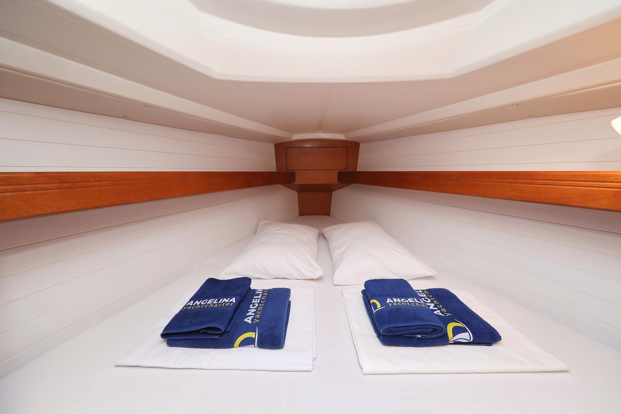 Bavaria Cruiser 33, picture 27