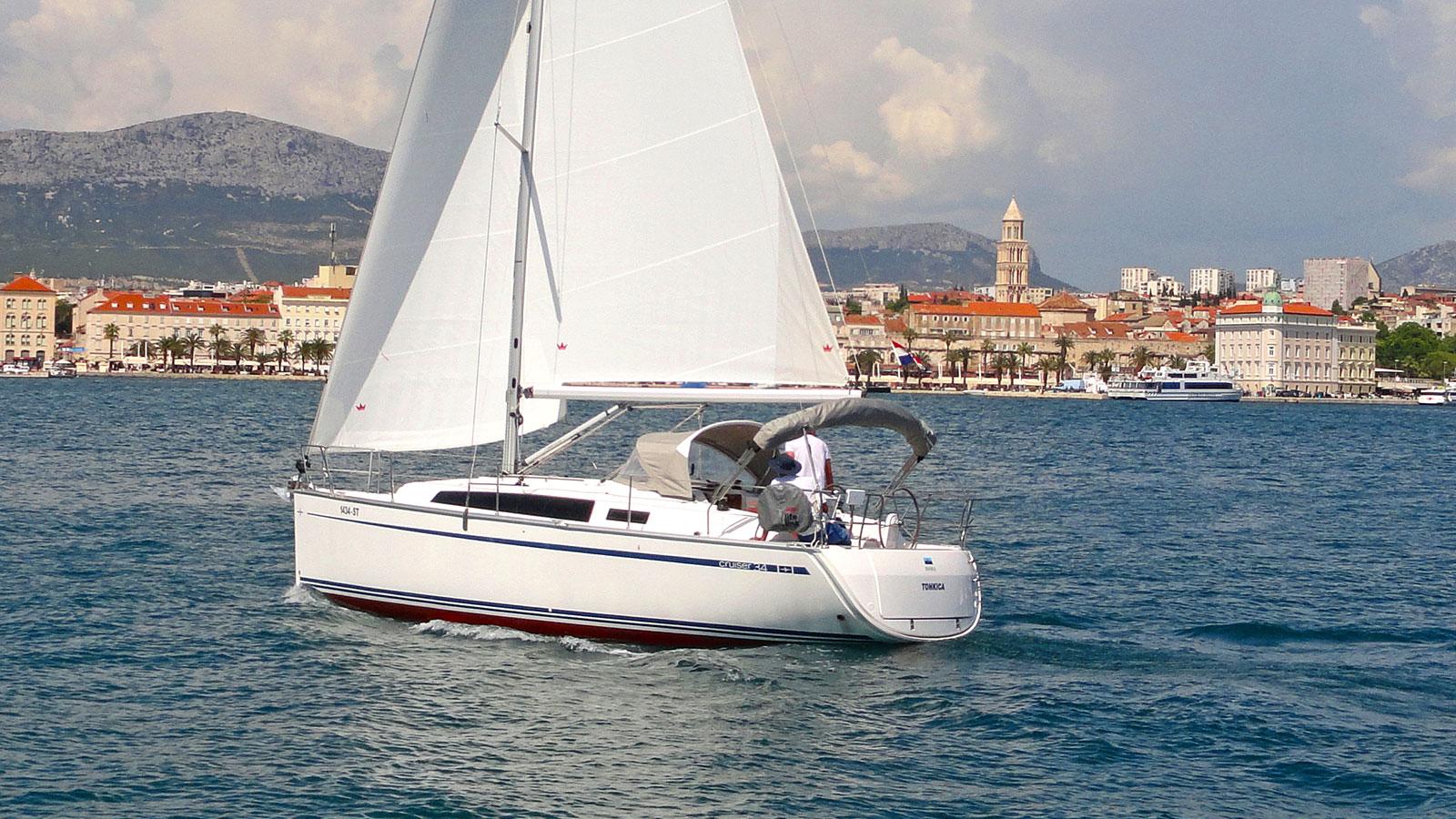 Bavaria Cruiser 34, picture 4