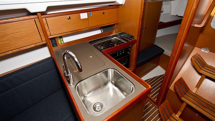 Bavaria Cruiser 34, picture 15