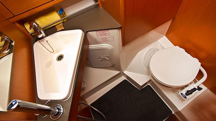 Bavaria Cruiser 34, picture 18