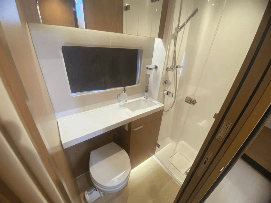 Bali 5.8 - 6 + 2 cab., picture 33