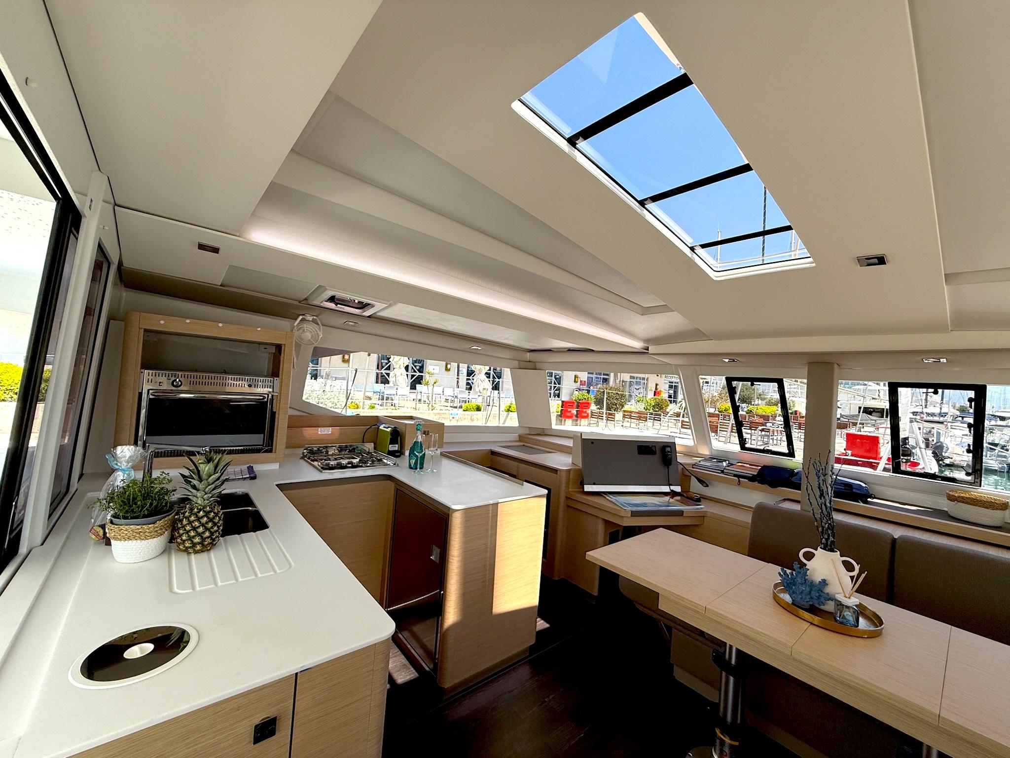 Fountaine Pajot Astrea 42 - 4 + 2 cab., picture 16