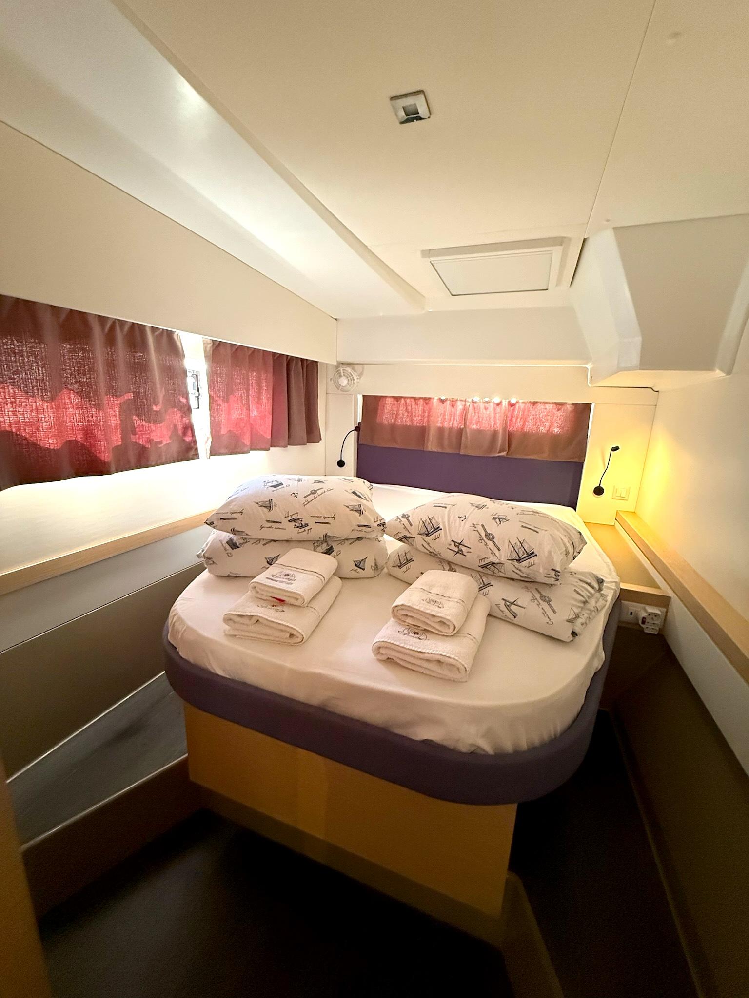 Fountaine Pajot Astrea 42 - 4 + 2 cab., picture 24