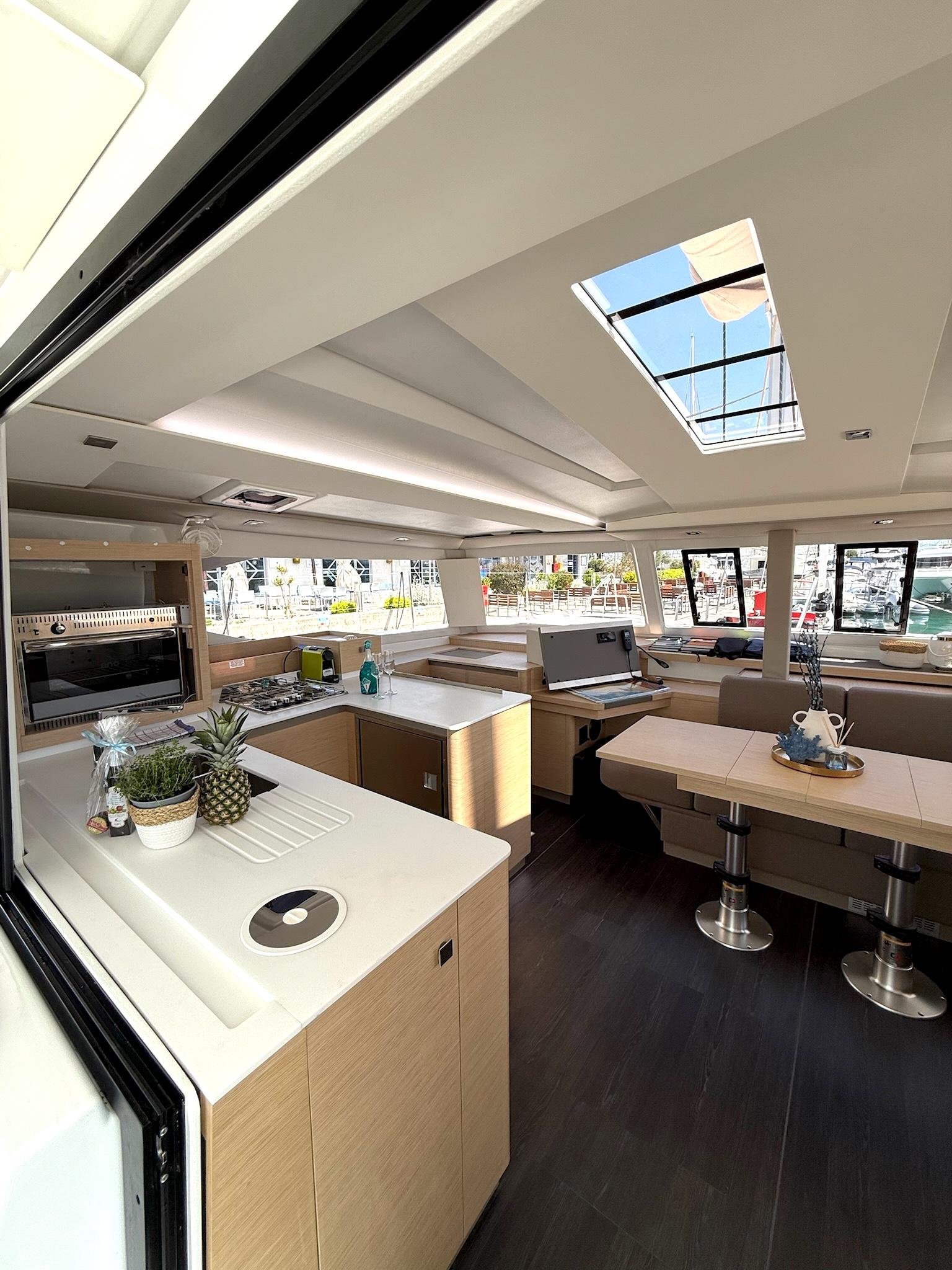 Fountaine Pajot Astrea 42 - 4 + 2 cab., picture 20
