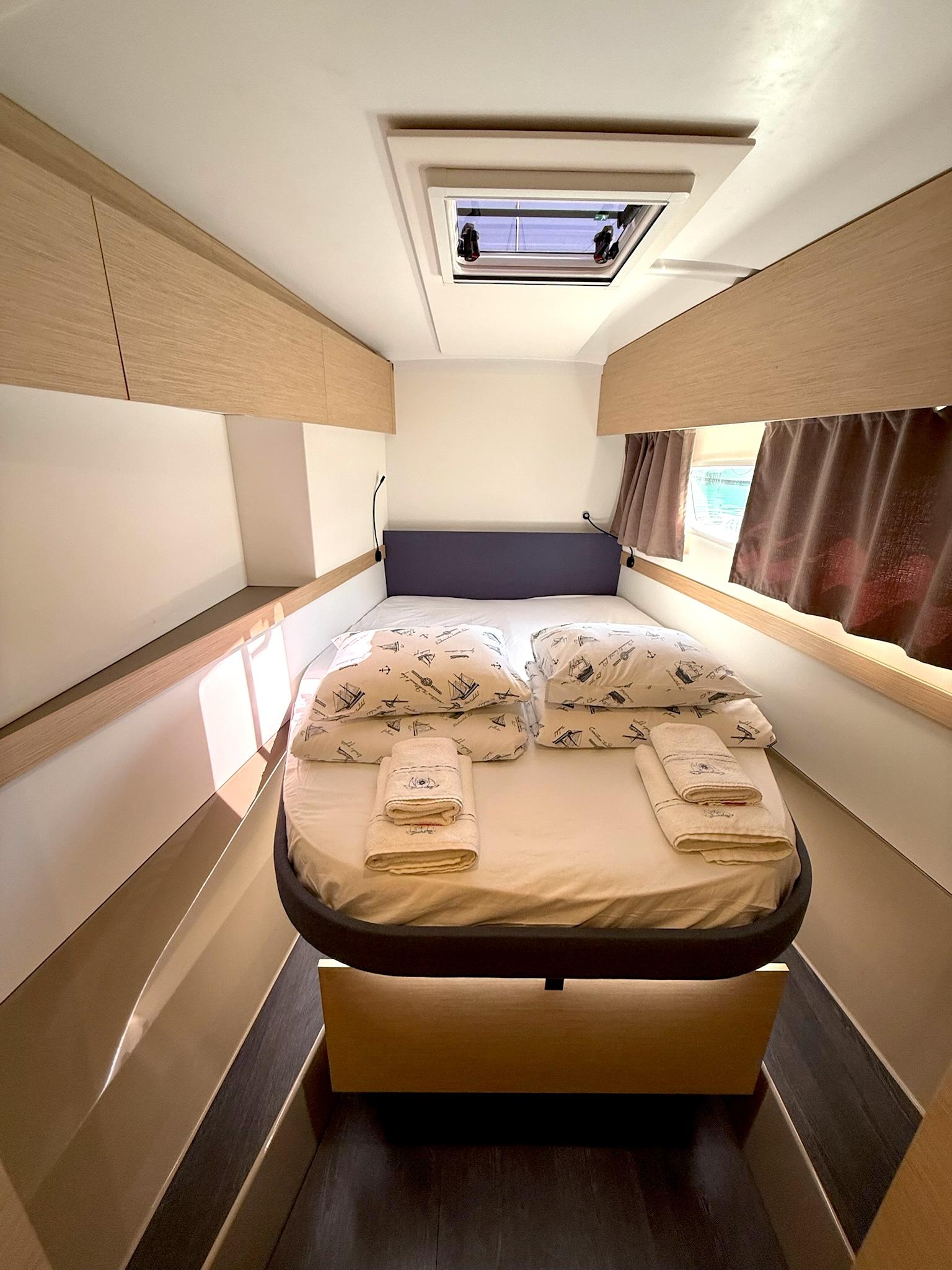 Fountaine Pajot Astrea 42 - 4 + 2 cab., picture 26