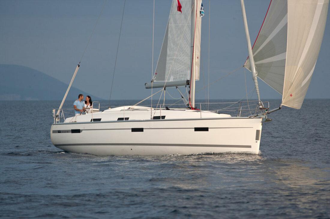 Bavaria Cruiser 36, picture 9