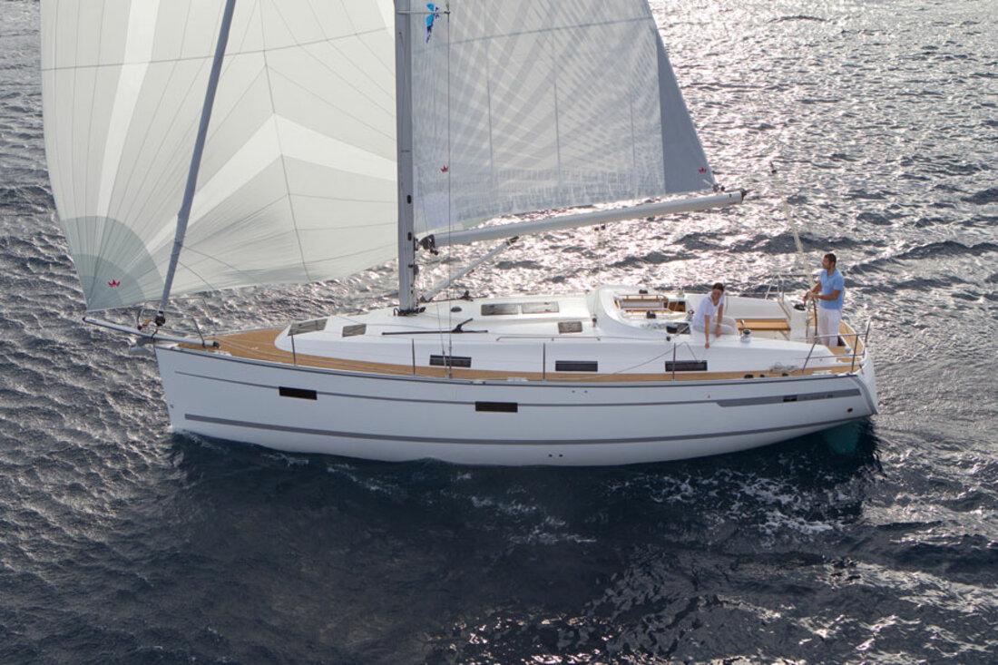 Bavaria Cruiser 36, picture 7