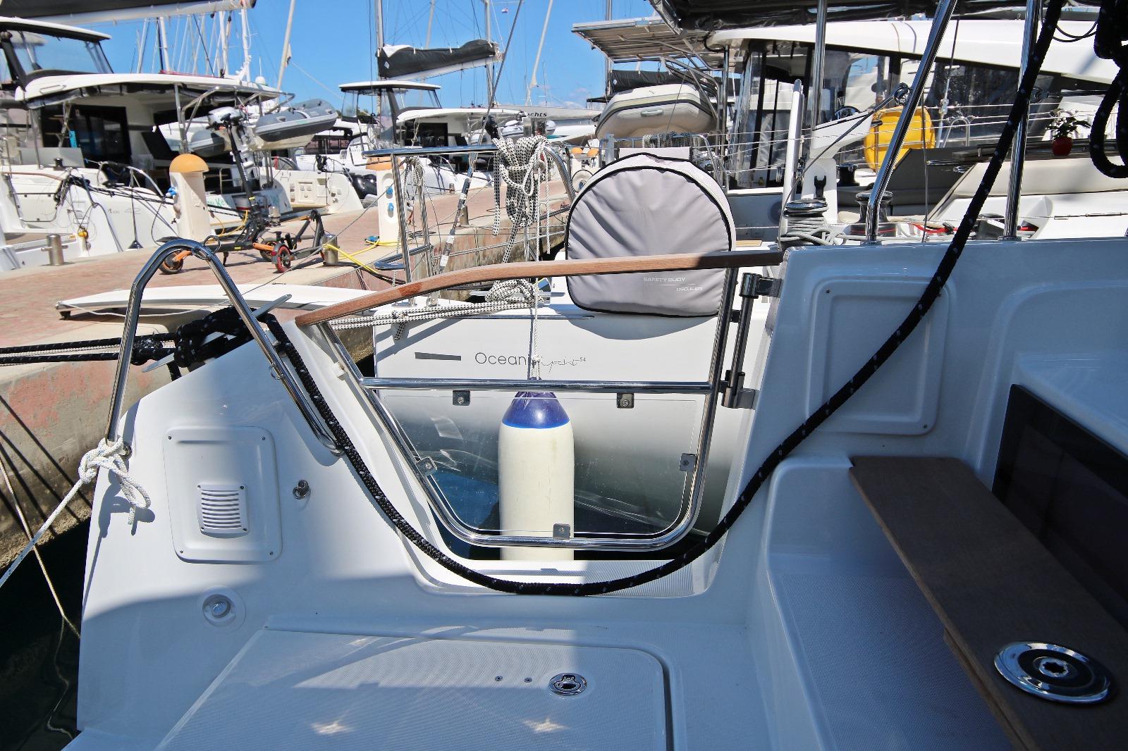 Lagoon 43 - 3 + 2 cab., picture 17