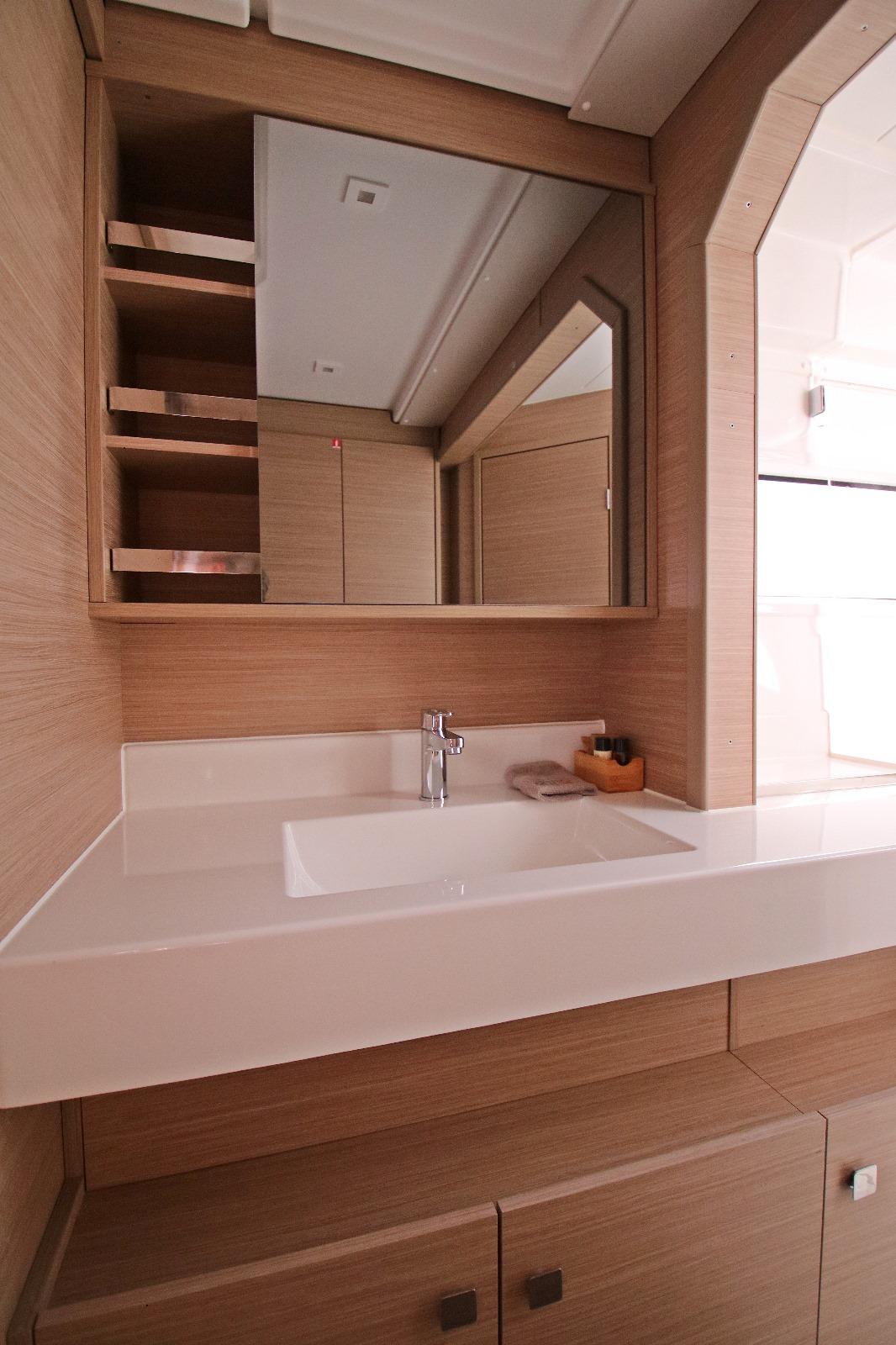 Lagoon 43 - 3 + 2 cab., picture 42