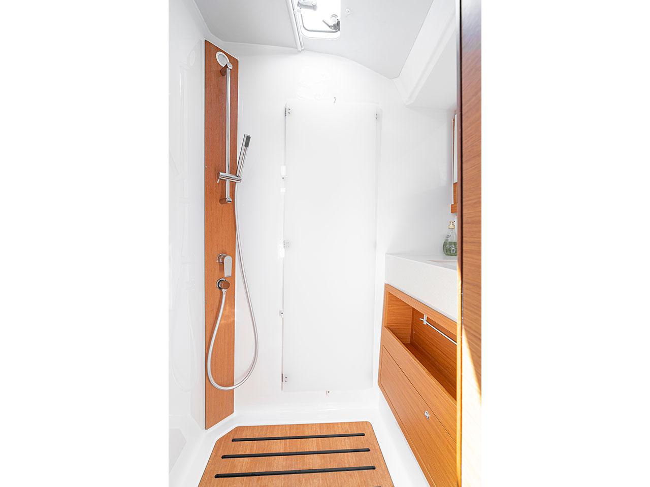 Dufour 470 - 4 cab., picture 11