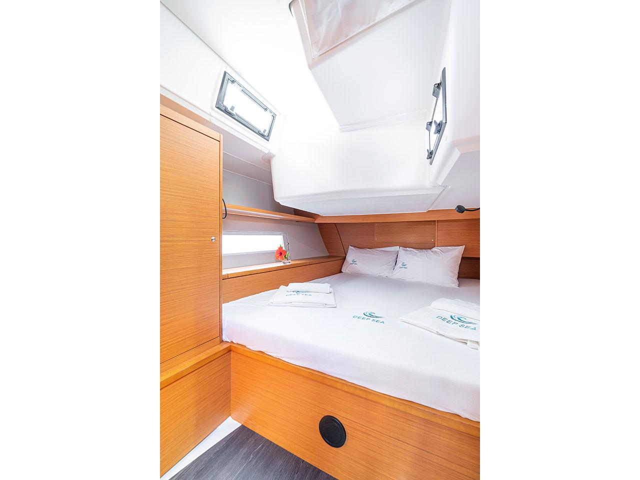 Dufour 470 - 4 cab., picture 3