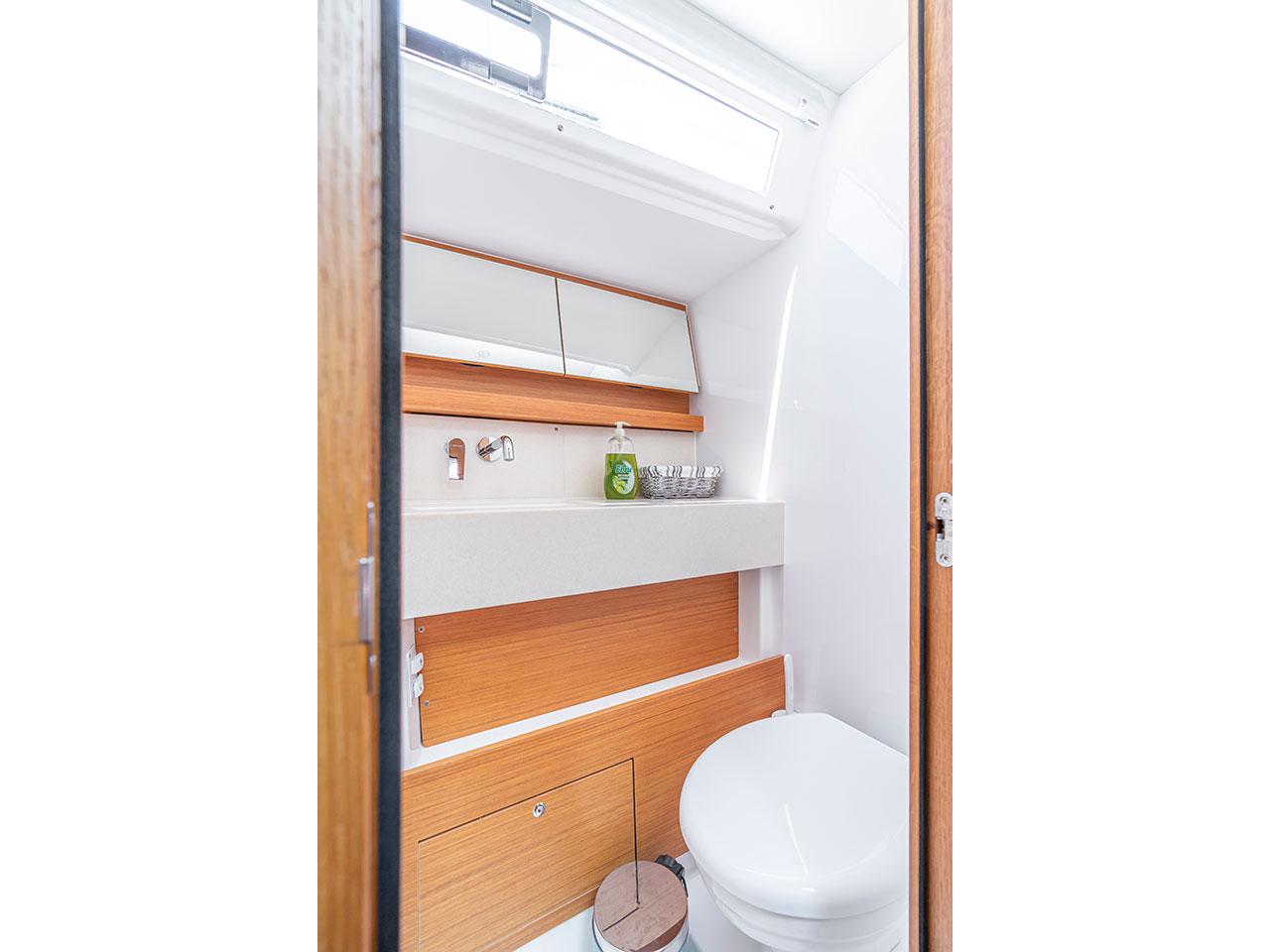 Dufour 470 - 4 cab., picture 9