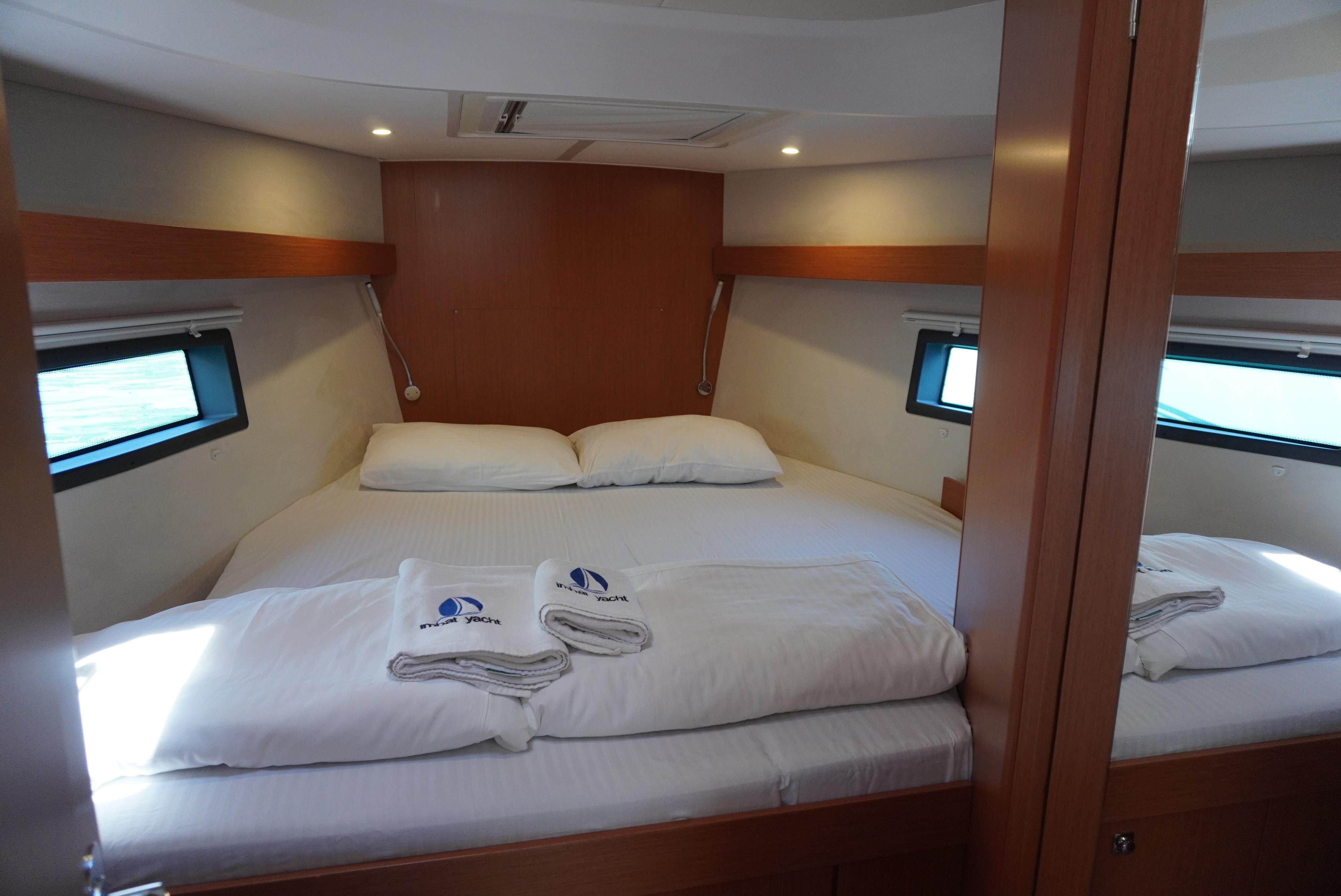 Bavaria C42, picture 11