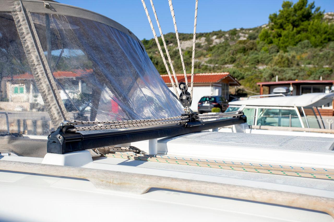 Dufour 382 GL, picture 5