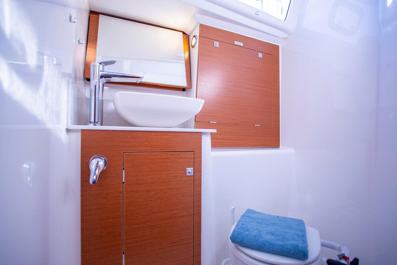 Dufour 382 GL, picture 22