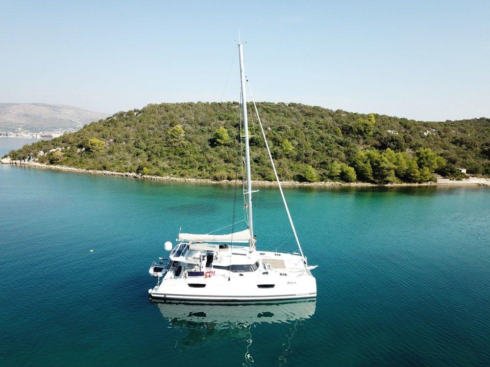 Fountaine Pajot Saona 47 Quintet - 5 + 1 cab., picture 1