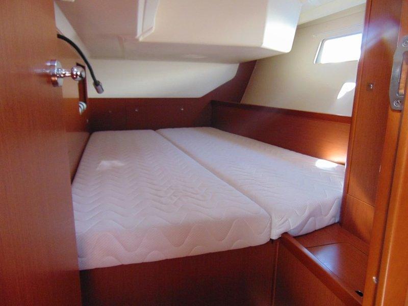 Oceanis 45 - 4 cab. - Fantasy Planet, picture 4
