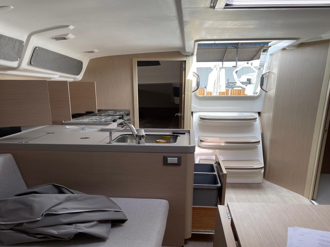 Oceanis 34.1, picture 19