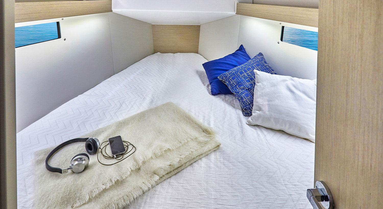 Oceanis 34.1, picture 23