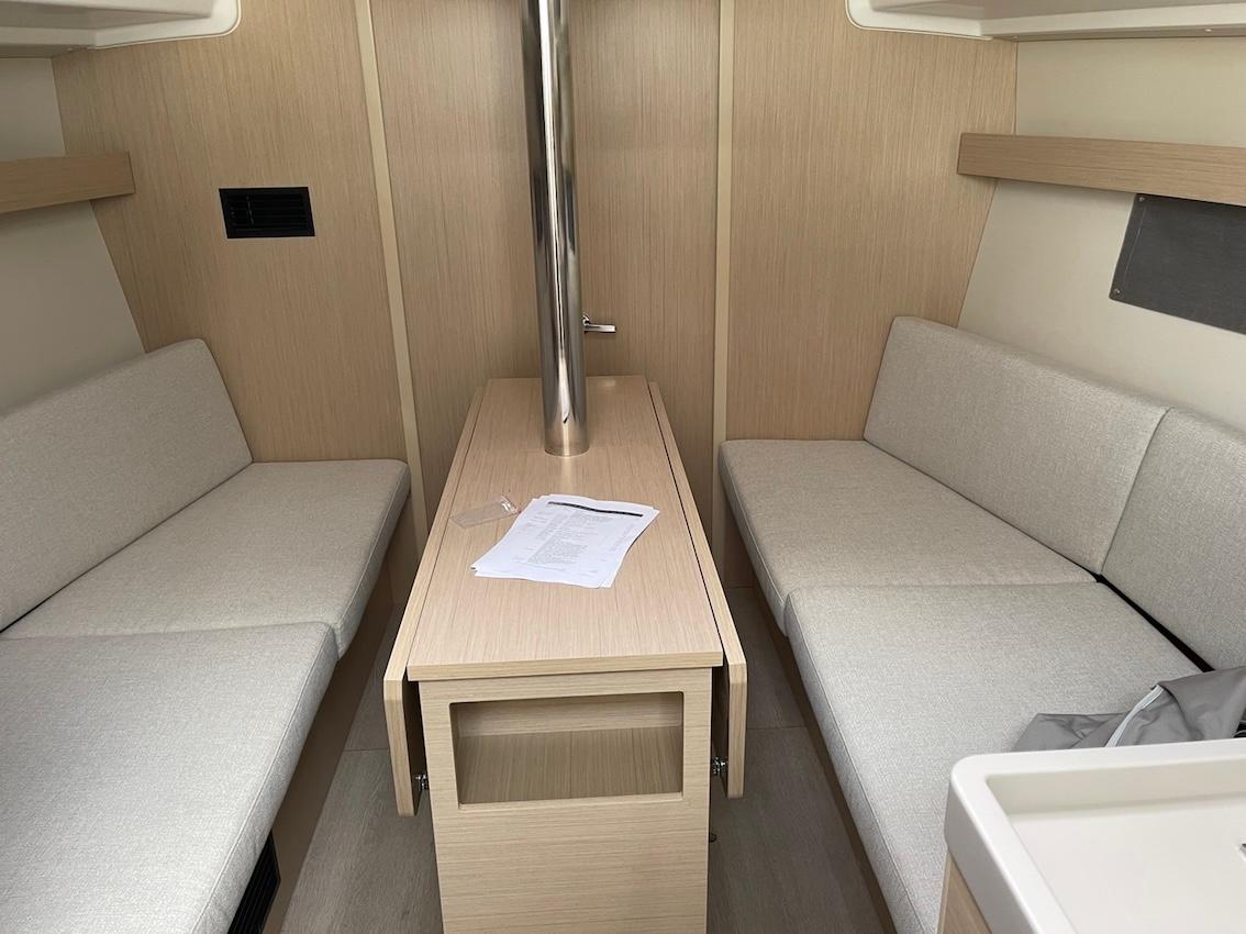 Oceanis 34.1, picture 20