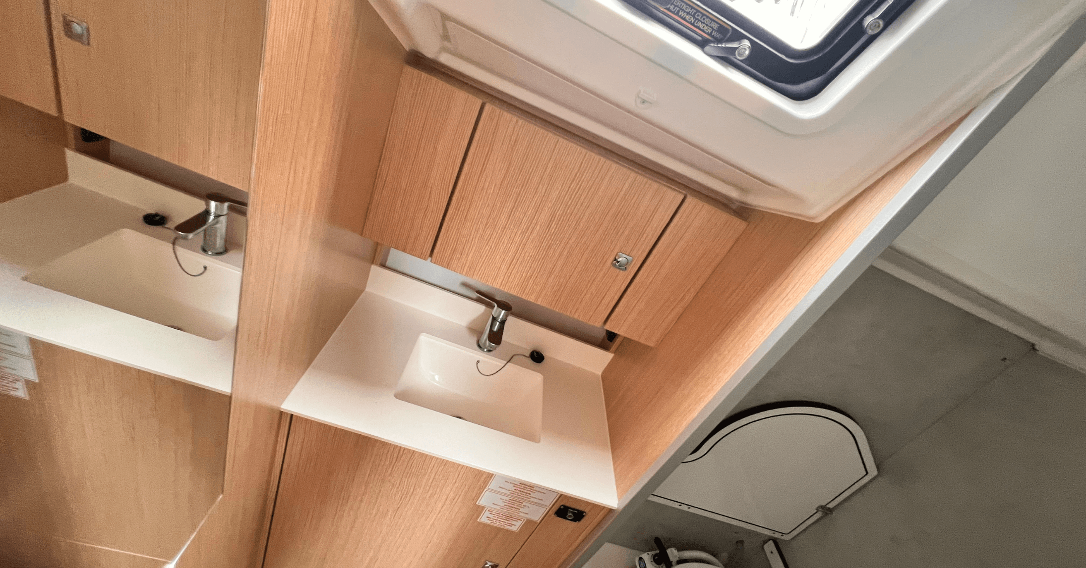 Bavaria C42, picture 14