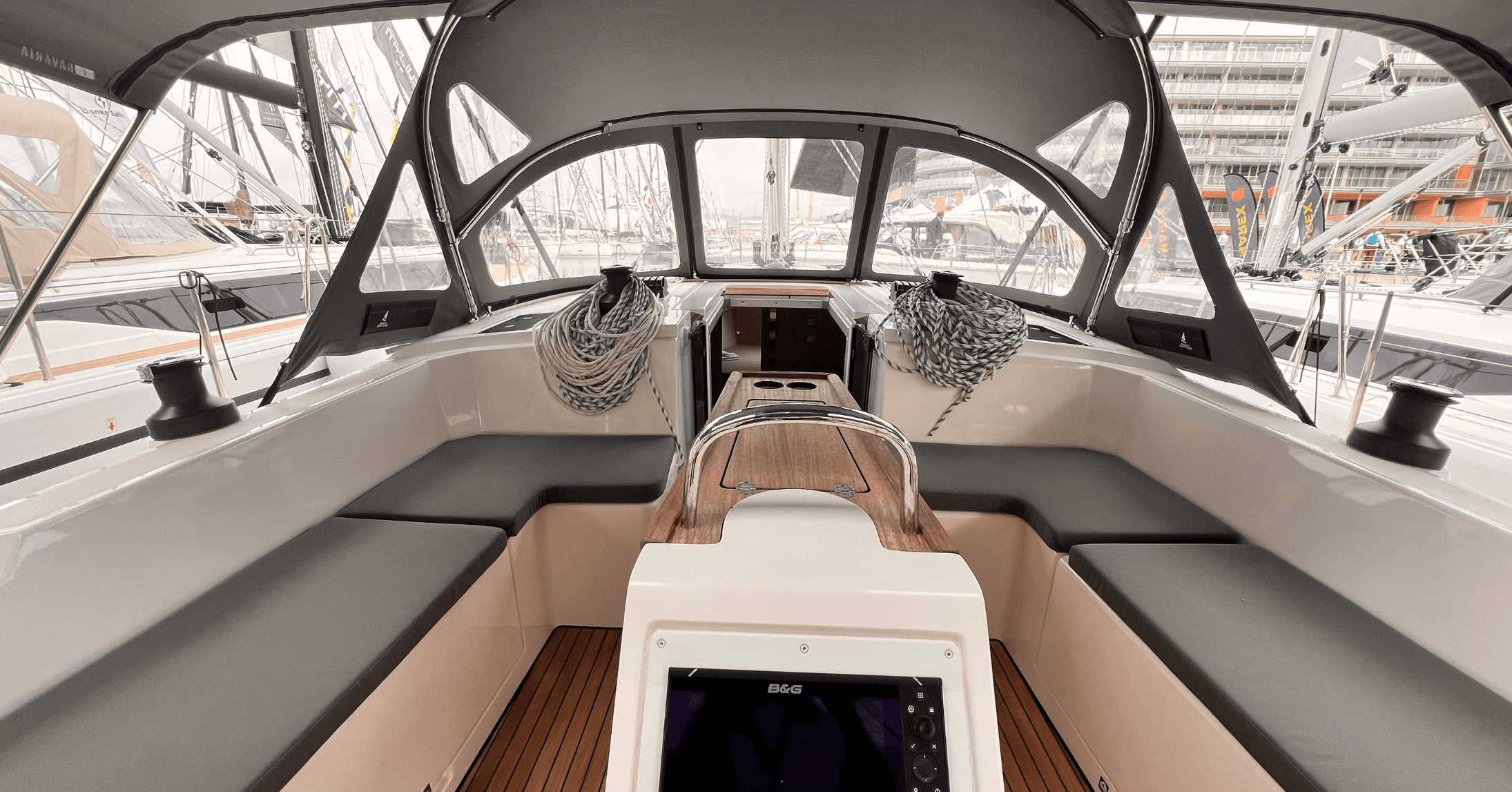 Bavaria C42, picture 4