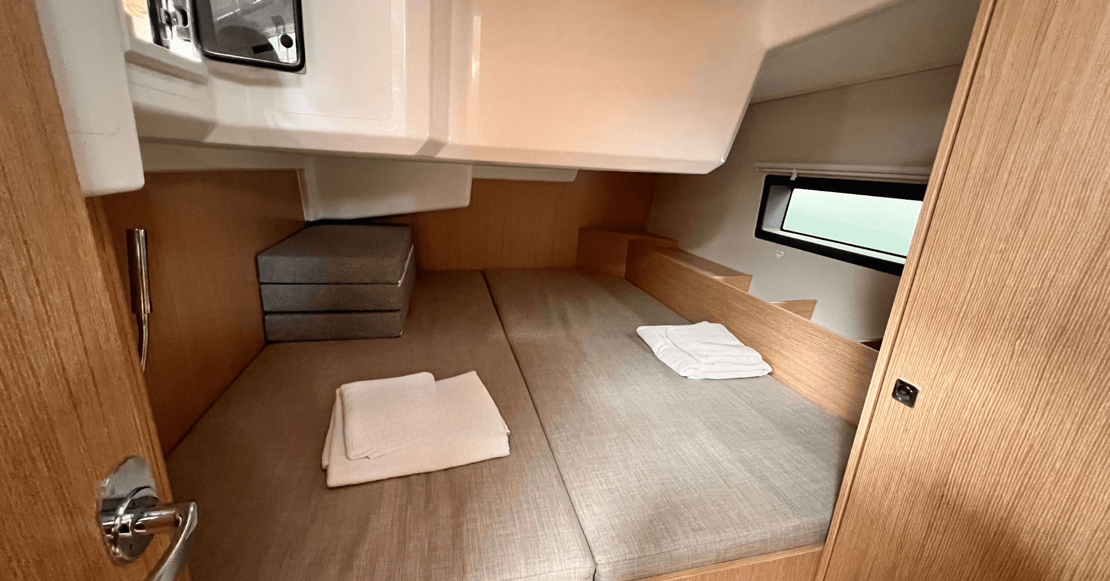 Bavaria C42, picture 13