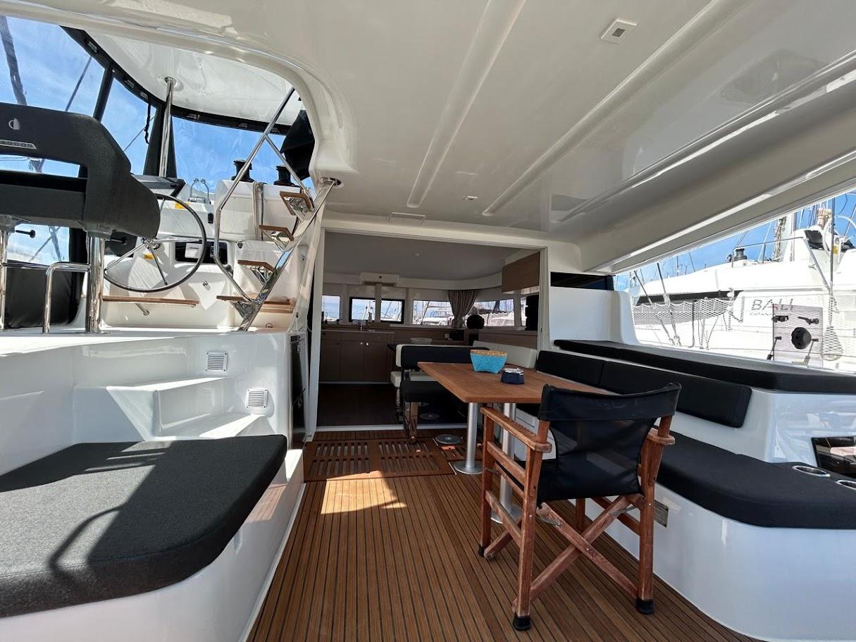 Lagoon 43 - 4 + 2 cab., picture 7