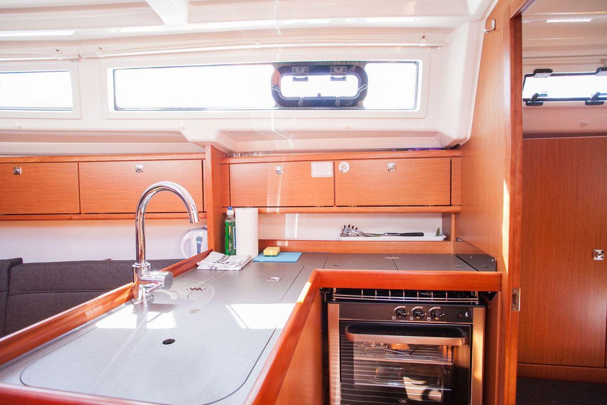 Bavaria Cruiser 34, picture 12