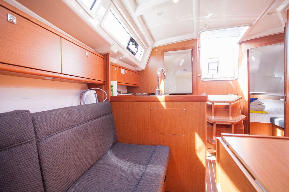 Bavaria Cruiser 34, picture 10